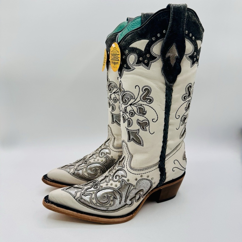 Corral Floral Inlay Boots Women's‎ Size 6.5 Distressed White Leather Studded